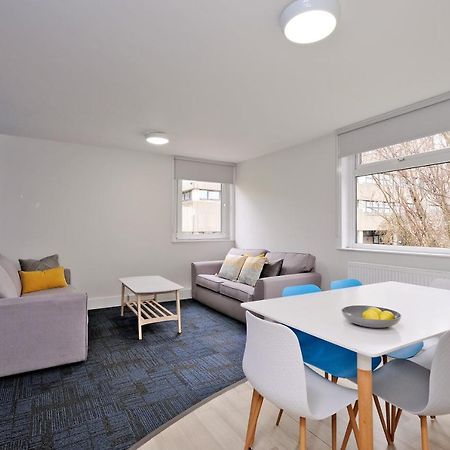 Cooper Court Apartment Aberdeen Bagian luar foto