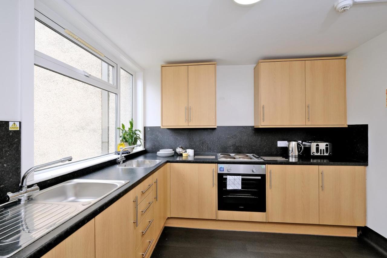 Cooper Court Apartment Aberdeen Bagian luar foto